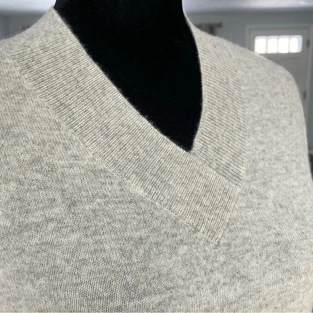 Madewell (Fall 2020) Cashmere V-Neck Sweater size XS MA707